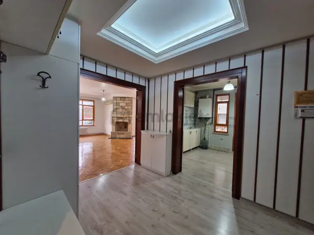 Birlik Mahallesi 435. Cadde Üzerinde Full Mobilyalı 3+1 Kiralık Daire ........ 1