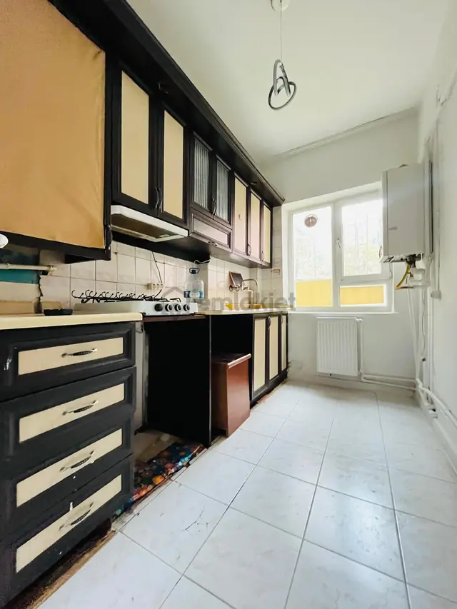 Abidinpaşa'da Okul Sokak Cad. Yakını Giriş Kat Satılık Daire !!! 2
