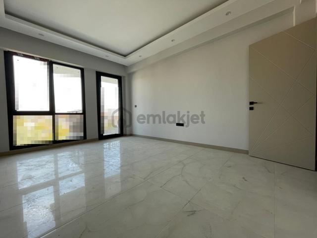 Eskidjiden Cumhuriyette Önü Açık 2+1 Satılık Sıfır Daire 4
