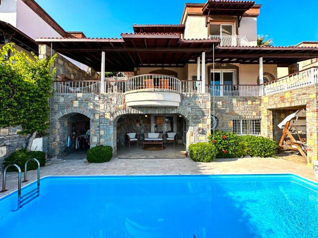Türkbükü Maçakızına Komşu Satılık Lüks Villa Özel İskeleli 4