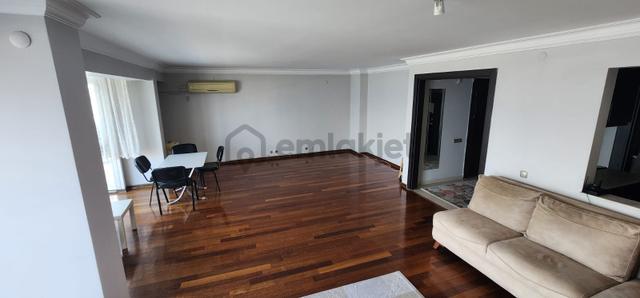 Körfez Manzaralı Satılık Yalı Dairesi 4