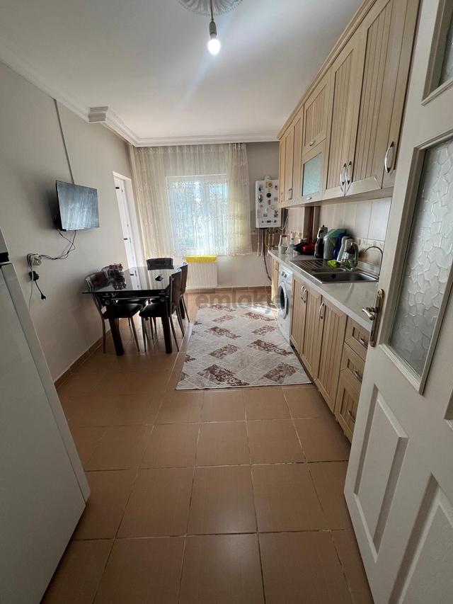 Karşıyaka Mahallesi'nde Cadde Üzerinde 3+1 Site Dairesi! 3