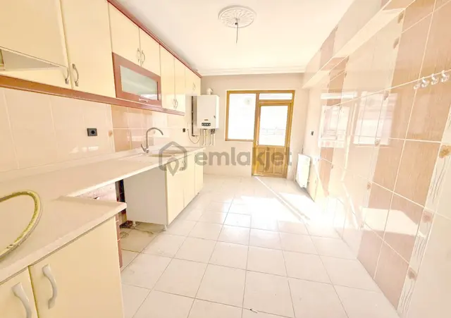 Atapark Mahallesi'nde Ara Katta Full Yapılı 3+1 Daire! 2