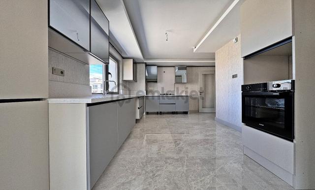 Kanuni Mahallesi'nde Sıfır Binada 3+1 Full Lüks Yapılı Daire! 2