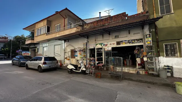 Tire Belediyesi Karşısında 5 Bağımsız Bölümlü Satılık Bina 4