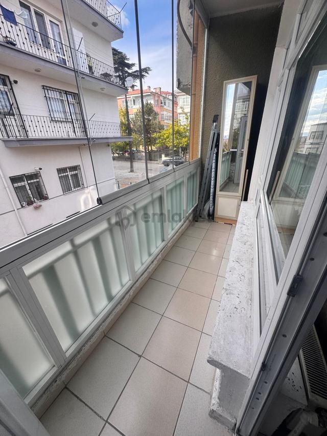 Tepebaşı Mahallesi'nde Yapılı Geniş 3+1 Daire! 3
