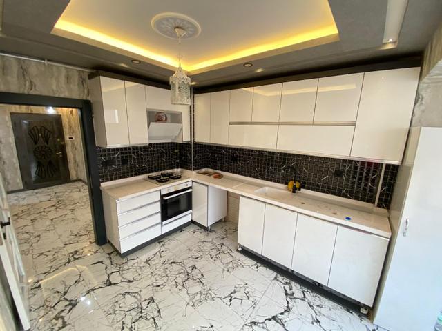 Atapark Mahallesi'nde Cadde Üzerinde Full Lüks Yapılı 3+1 Daire! 2