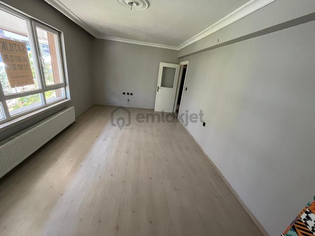 Atapark Mahallesi'nde 4+1 Yapılı Ferah Daire! 5