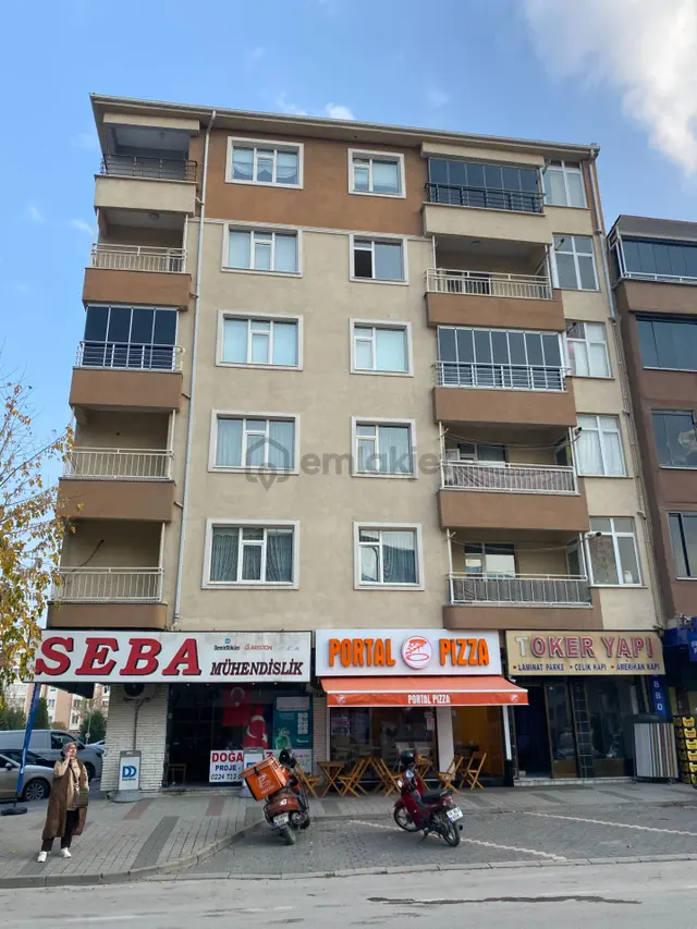 Altınbaş Emlaktan Şebboy Caddesinde Satılık 120 M2 3+1 Daire 2