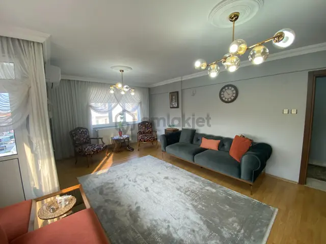 Altınbaş Emlaktan Şebboy Caddesinde Satılık 120 M2 3+1 Daire 4