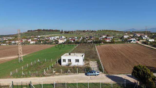 İzmir Oğlananasında Satılık 2.400 M2 Arazi 100 M2 Sıfır Ev Hazır Çiftlik 4