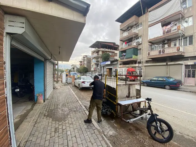 Acill Konak Boğaziçi Caddesi Üzerinde 2 Dükkan 1 Daireli Satılık Müstakil Ev 3