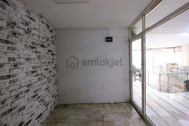 Gaziosmanpaşa Merkezde Meriç Pasajında Satılık 25 M² Dükkan 5