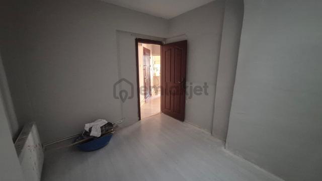 Gazi Göbeğe Yürüme Mesafesinde Düz Giriş 2+1 Satılık Kupon Daire !! 5