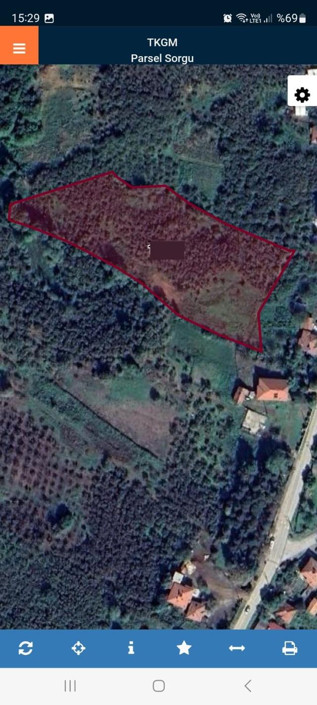 Ferizli Ceylandere Köyünde Satılık Köyiçinde İmarlı Fındıklık..erd'den 3