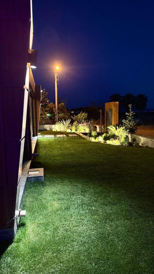 Dikili Salihleraltı Ultra Lüks 3' Adet Oturuma Hazır Denize Sıfır Villa 5