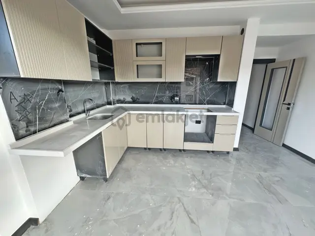 Harman Mahallesinde Full Yapılı Ara Katta Sıfır 3+1 Satılık Daireler 3