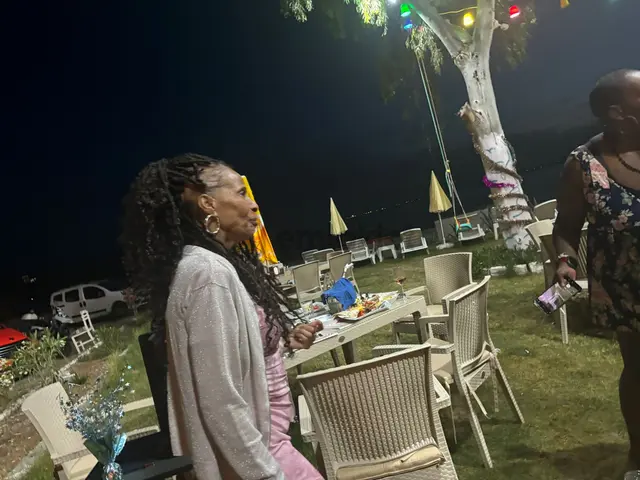 Aydın Akbük'te Satılık Denize Sıfır Yüksek Cirolu Beach & Restorant 2