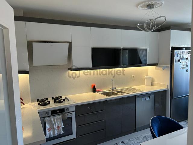 Karapürçek'te Stadyum Yakını Asansörlü Full Yapılı 3+1 Katta Satılık Daire !! 4