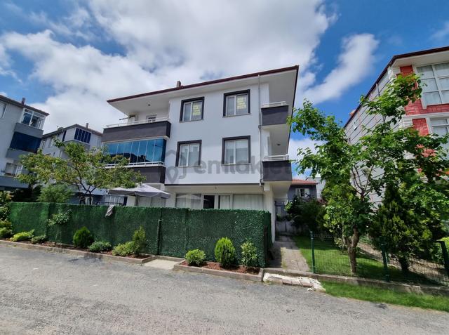 Merkezi Konumlu Denize Yakın Eşyalı Geniş 2+1 Daire 2