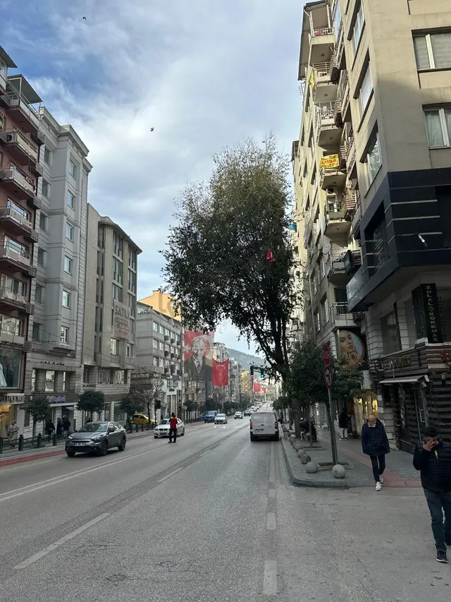 Bursa Osmangazi Altıparmak Caddesinnde Satılık 2+1 Daire 1
