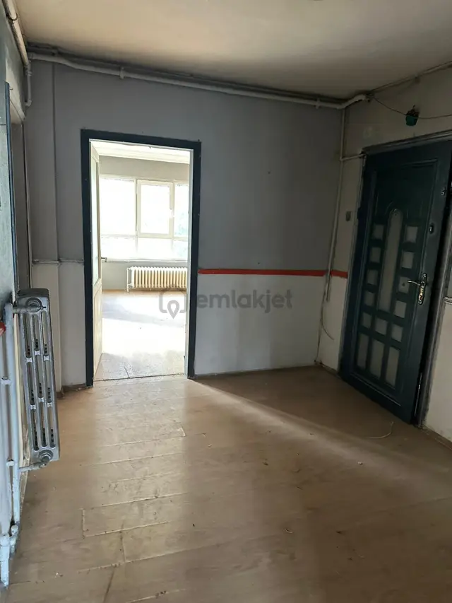 Bursa Osmangazi Altıparmak Caddesinnde Satılık 2+1 Daire 2