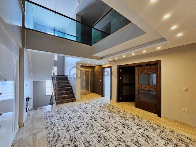 Doğanın Kalbinde Eşsiz Deniz Manzaralı 4+2 Bahçeli Villa 5
