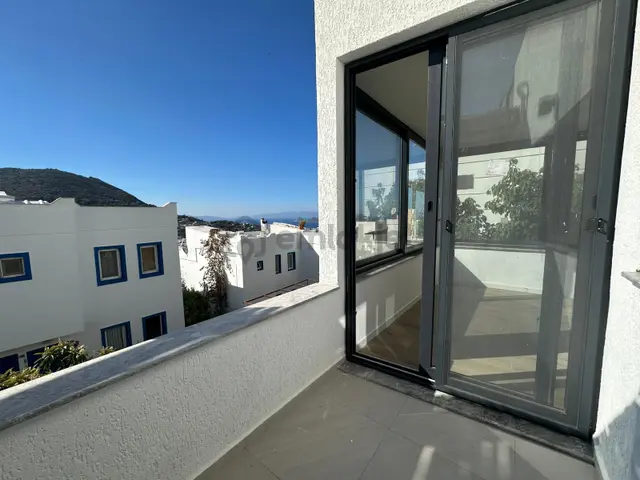 Turgutreis Karabağ'da Satılık Deniz Manzaralı Villa 3