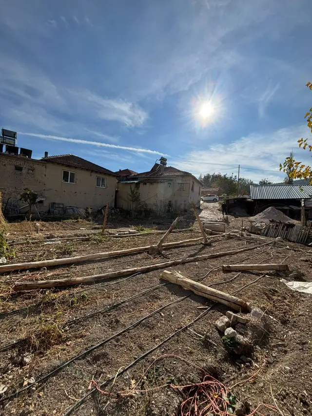 Korkuteli Yelten Mah Hisseli Satılık Köy İçi Bahçe 4
