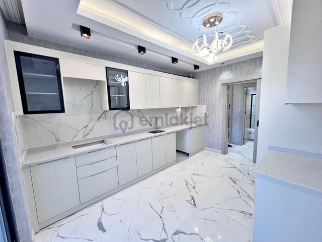 Göktürk'te Giyinme Odalı Ara Kat Sıfır! Ultra Lüx 2.5+1 Daire 3