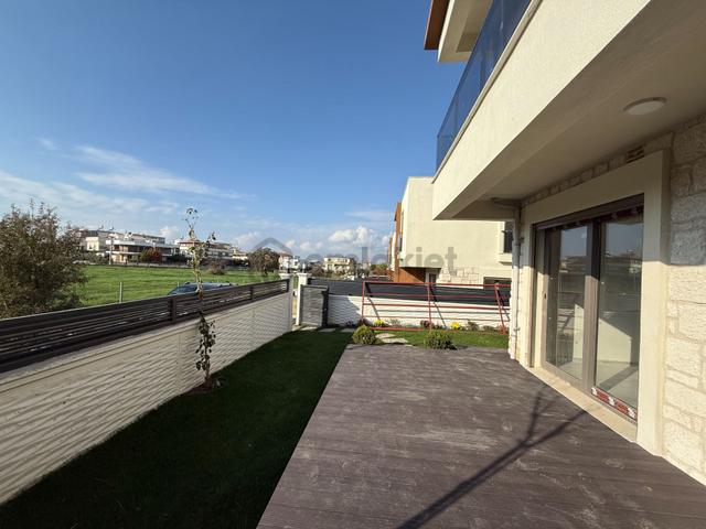 Seferihisar Tepecik’te Butik Site İçerisinde, Peyzajı Hazır Satılık 3+1 Villa 3