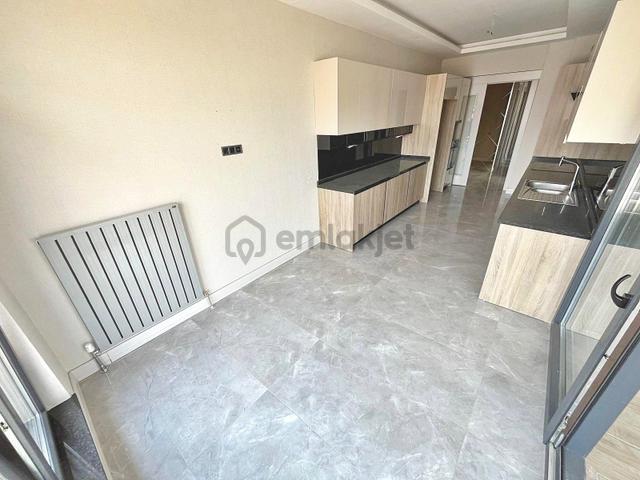 Ovacık'ta Site İçerisinde Ultra Lüks Yapılı 4.5+1 Daire! 4