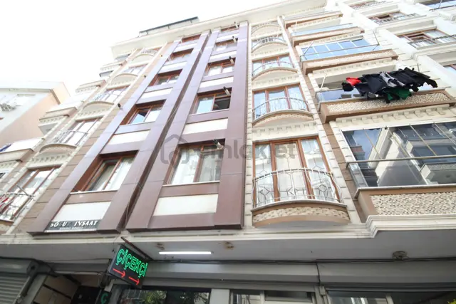 Old City'den B.evler Devlet Hast. Karşısı Hareketli Yerde Yenibina İki Katlı 75m2 Satılık Kiracılı 1