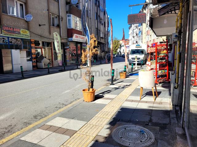 Tren Garı Yakını Cadde Üzeri Kiralık Dükkan...erd'den 5