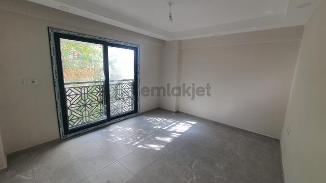 Şehir Merkezi'nde Satılık 3+1 Ofis 5