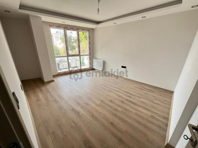 Has Seba'dan Cumhuriyetde 2+1 95m2 Göl Manzaralı Lüx Satılık Arakat Daire 2