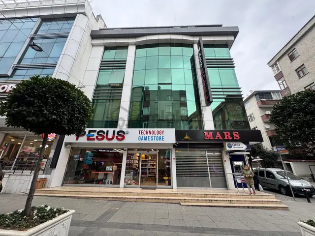 Güneşli'de Merkezi Konumda Satılık 3 Yıldızlı Otel Videolu İlan 2