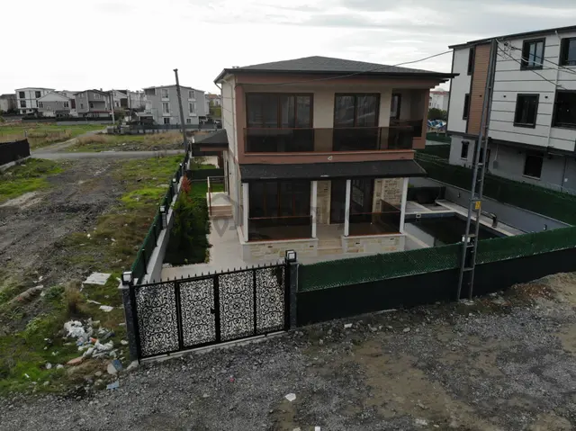 ^^ Koyuncu Gyrm ^^ 320m Arsa İçerisinde Muhteşem Havuzlu Villa Araba Takas Çek Vade 3