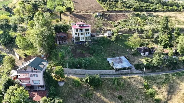 Akçaabat Acısu Mahallesinde Satılık 3 Katlı Müstakil Ev 5