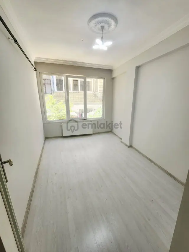 Samsun İlkadım Çiftlik Mahallesi'nde İçi Yapılı Yüksek Giriş 2+1 Satılık Daire 5