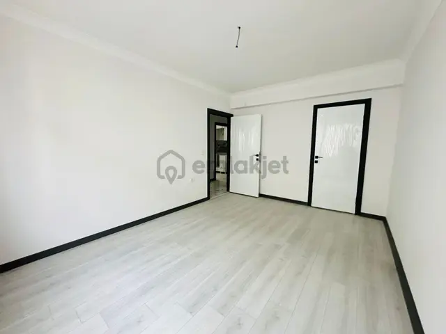 Karapürçek'te Asansörlü 3+1 2.katta Satılık Sıfır Daire !! 1