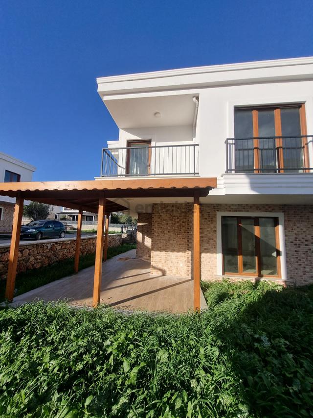 Premar Ayvada'dan Gömeç Sahilde Havuzlu Elit Site İçinde Sıfır Lüks Dubleks Villa 2