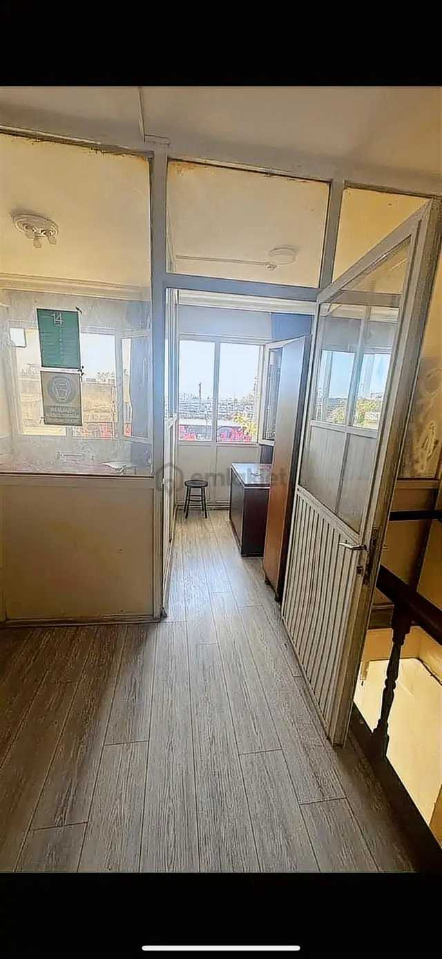 Engin Erdem'den Merterde Satılık 3 Tapulu 2 Katlı Köşe Dükkan 3