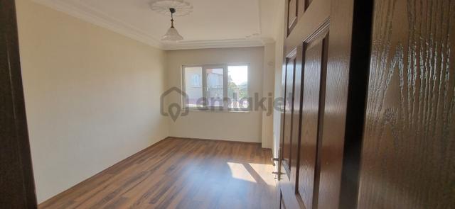 Tombul Emlaktan Karaçay Mahallesinde 3+1 Kiralık Daire 5