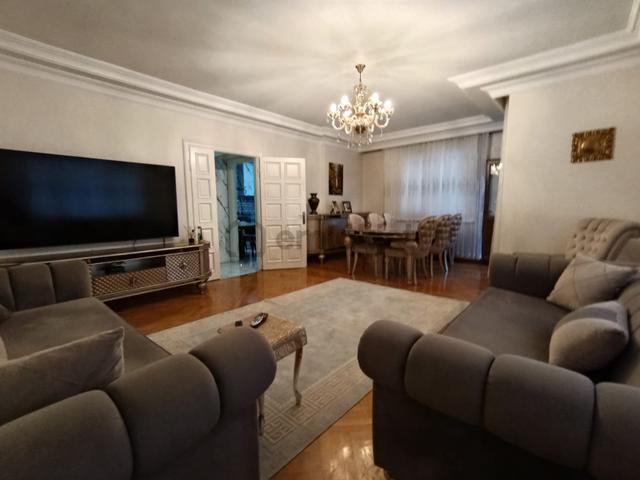 Bahçelievler Kıbrıs Parkı Yakınında Satılık 130 M² Ferah Daire 4