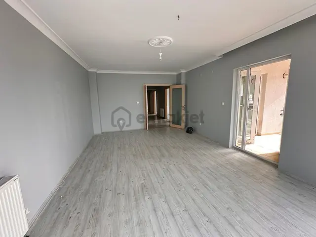 Akşemsettin'de Site İçerisinde Teras Balkonlu 3+1 Satılık Daire !!! 3
