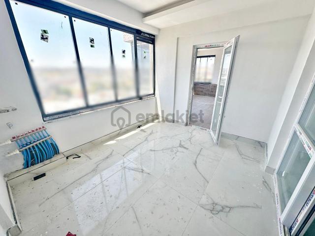 Belkız'da Cadde Üzeri Sıfır !yemek Odalı Cam Balkonlu U.lüx3.5+1 5