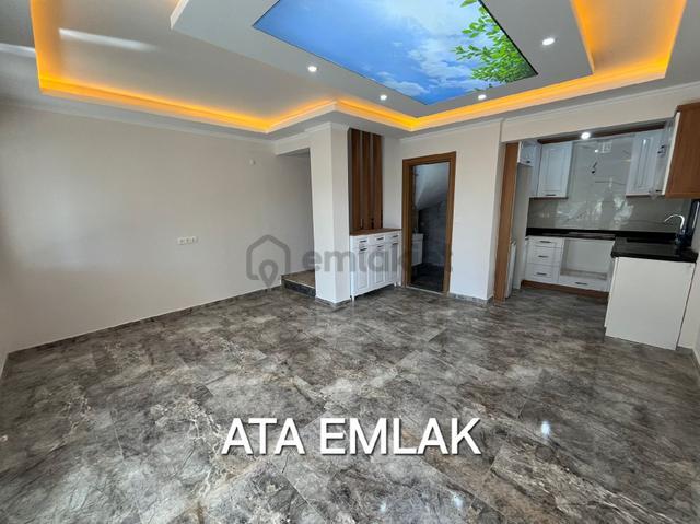 Kuşadasında Plaja 250 Mt. Ful Yapılı 4+1 Villa 5