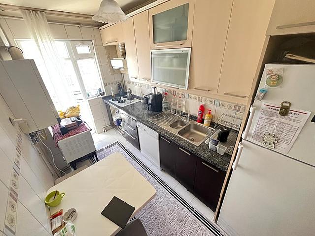 Burç Mahallesinde 3+1 Ara Katta Hazır Kiracılı Şok Fiyatlı Daire*** 2