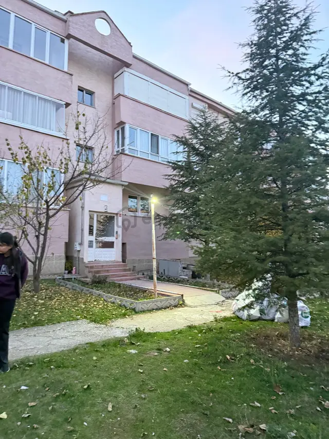 Sultandere 75. Yıl Mahallesinde 3+1 Satılık Daire 2